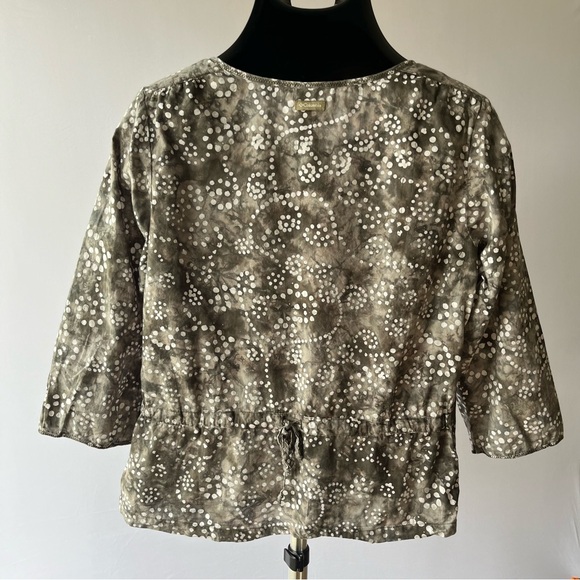 Columbia Patterned Button-down Shirt - Small - Picture 2 of 16